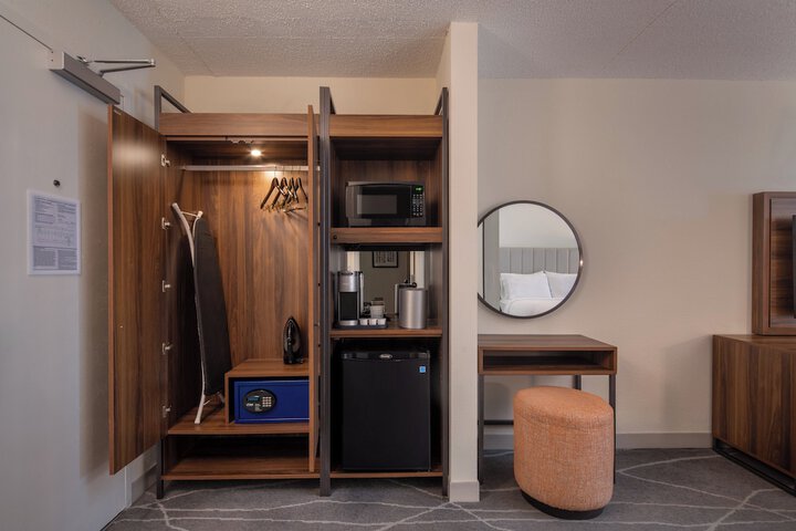 Room 15 of 44