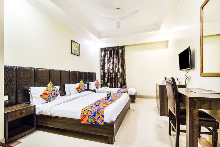 Room 20 of 34