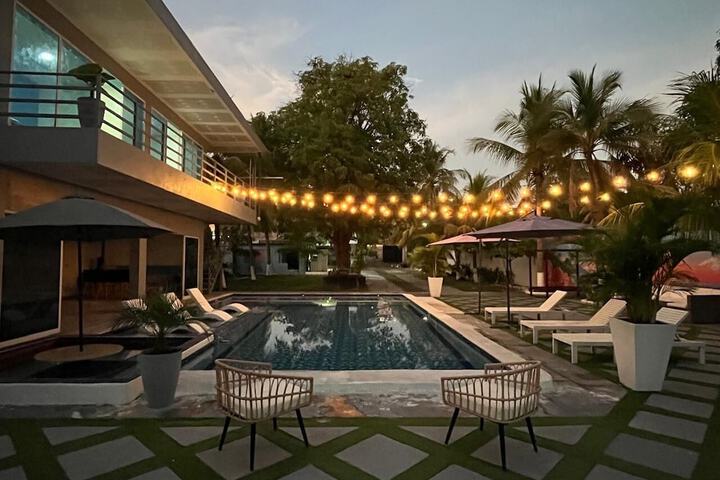 KOSTA BRAVA HOTEL Y RESTOBAR