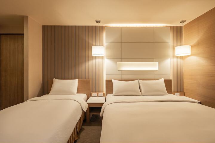 Room 14 of 43