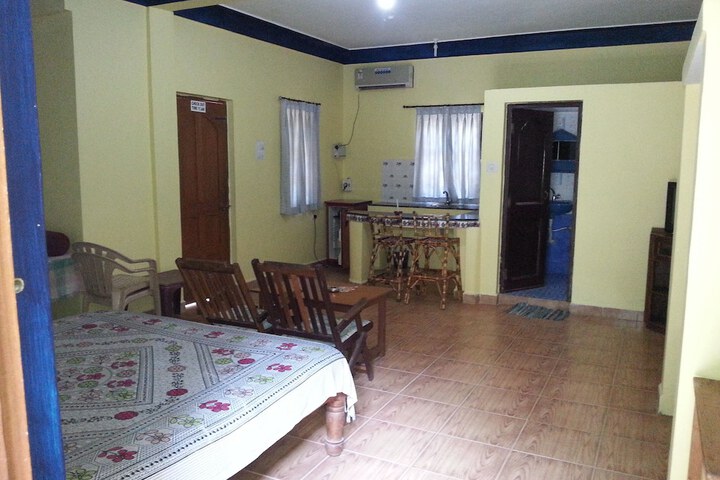 Room 9 of 31