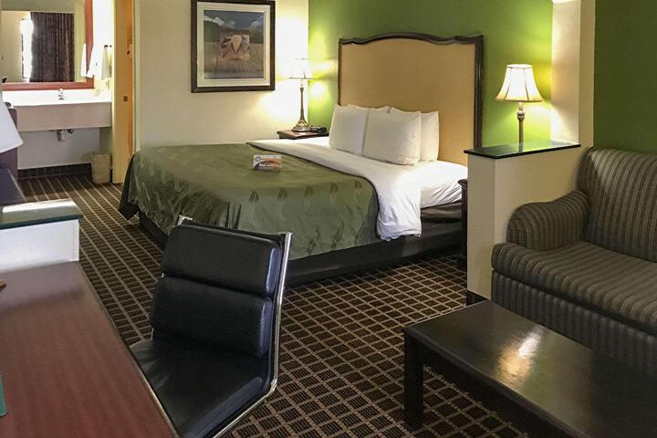 1 King Bed (8 of 9)