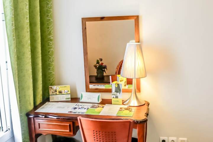 Room 11 of 29