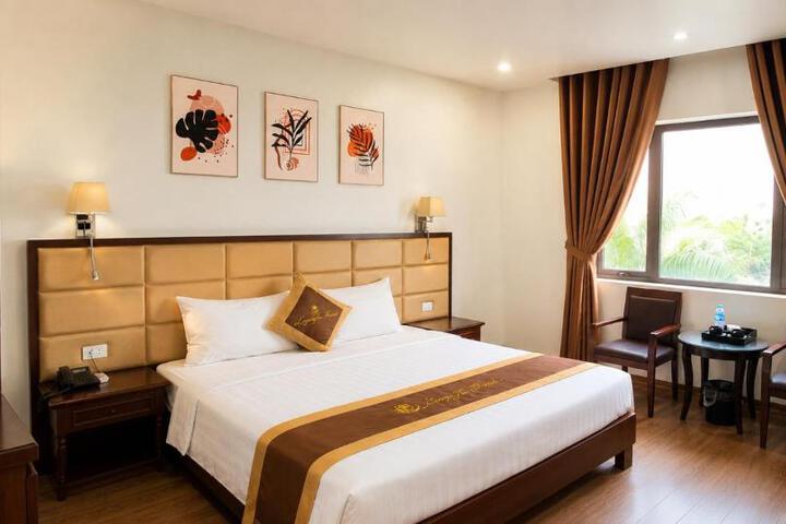 LUXURY II HOTEL