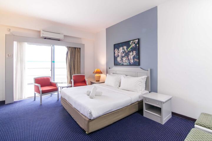 Room 92 of 650