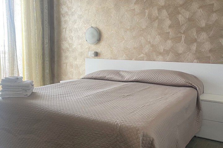 Room 5 of 31