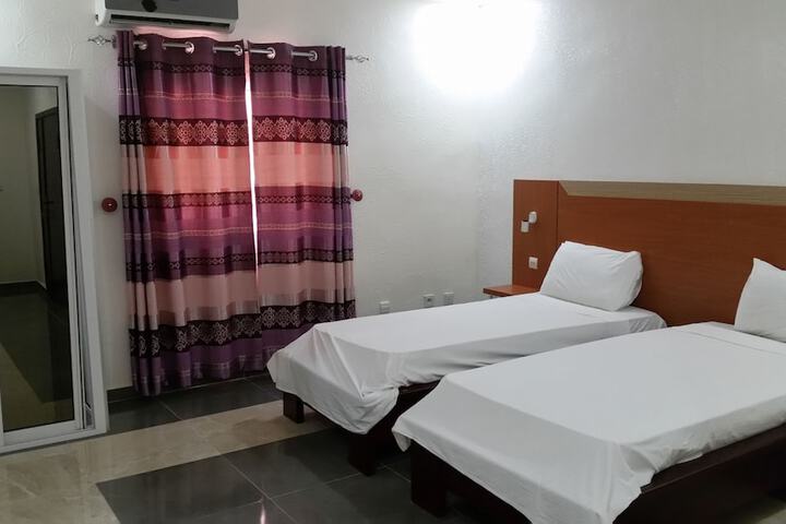 Room 12 of 39