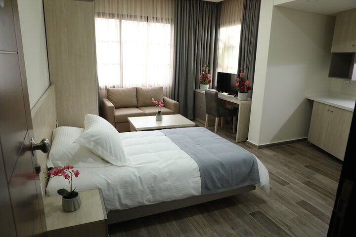 Room 6 of 36