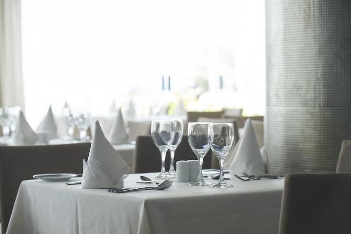Dining 50 of 64