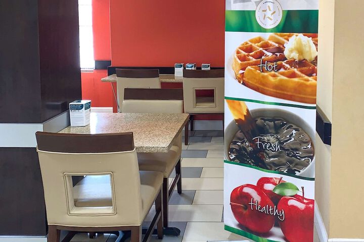 Breakfast area