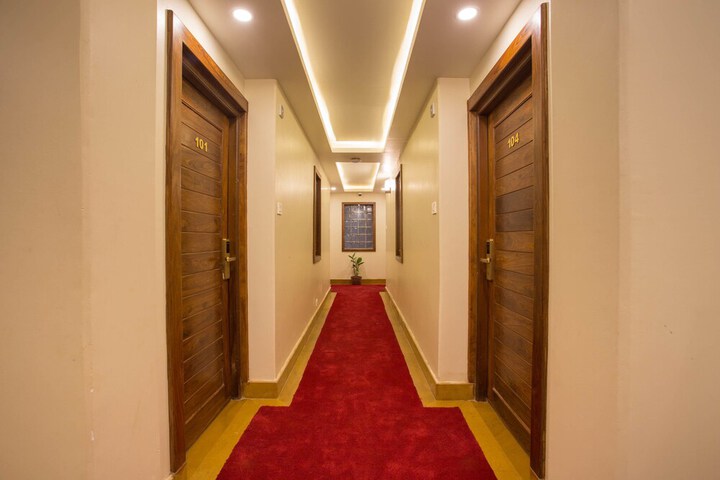 Ballroom/Hall 54 of 67