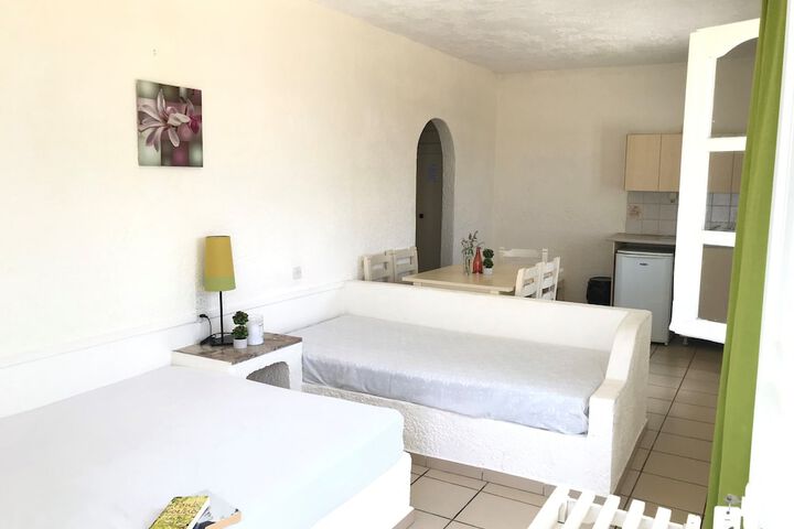 Room 4 of 10