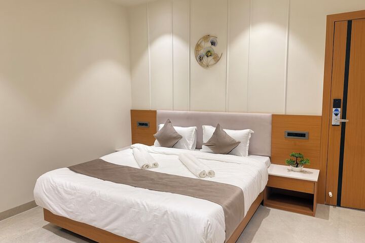 Room 3 of 50