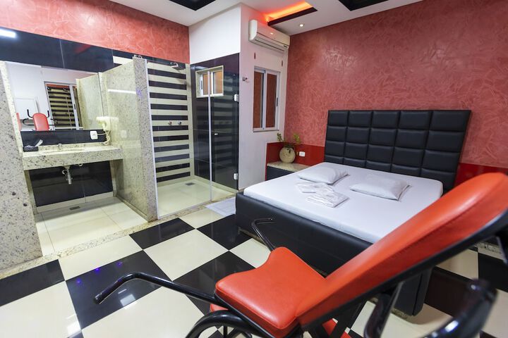 Room 57 of 114