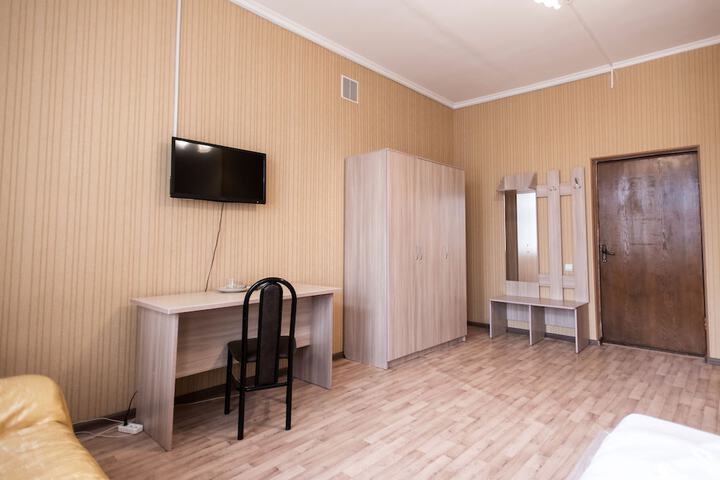 Room 6 of 21
