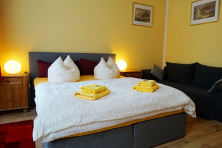 Room 35 of 61