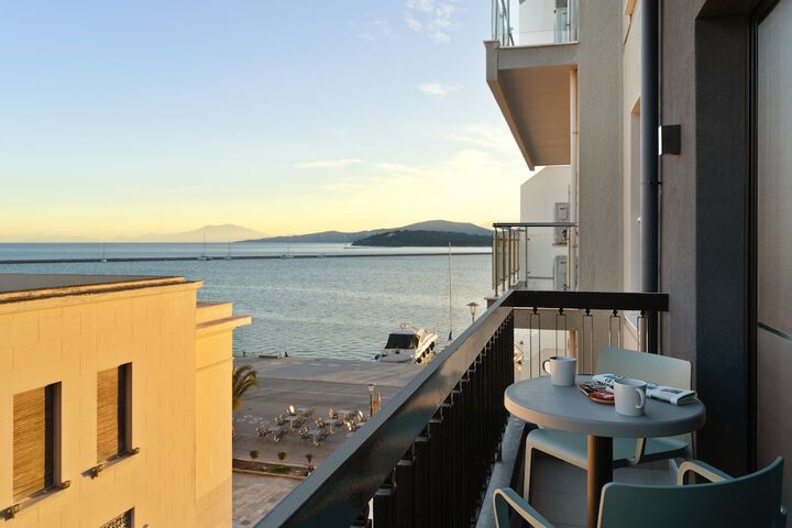 Terrace/Patio 18 of 36