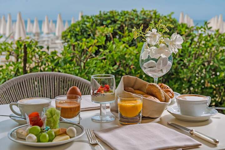Breakfast/Coffee Service 37 of 44