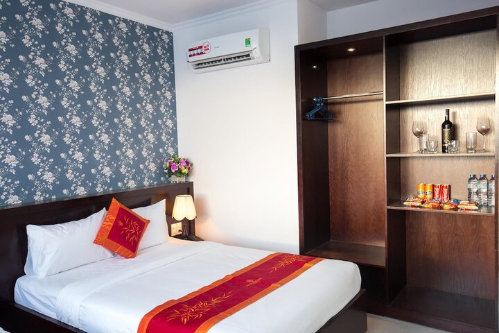 Room 16 of 53
