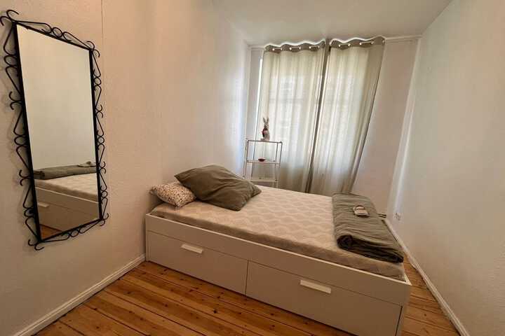Room 10 of 15