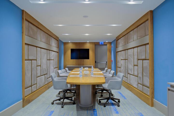 Business Center 113 of 137