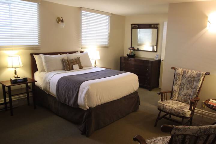 Room 12 of 36