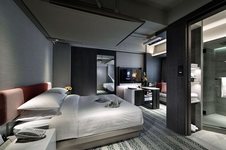 Room 17 of 70