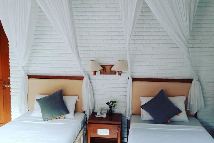 Room 9 of 41