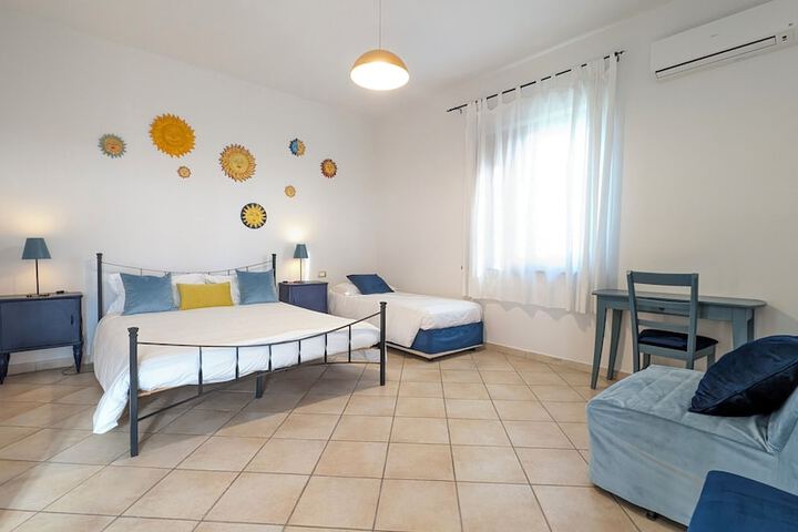 Room 6 of 28