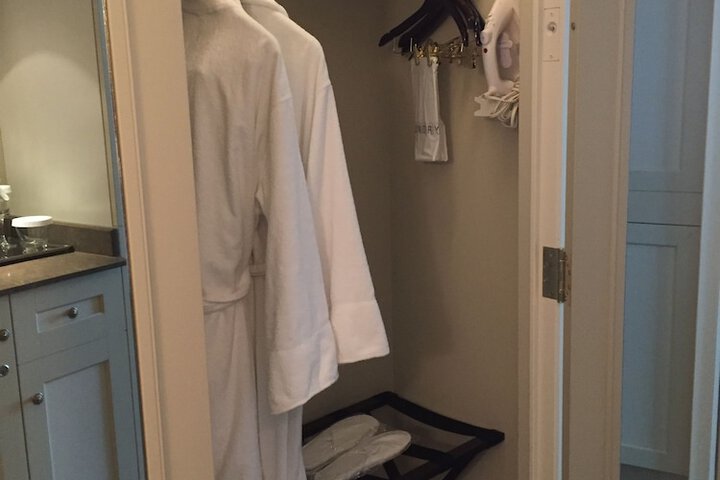 Iron/ironing board