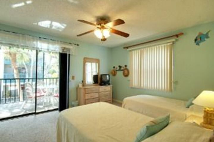 Room 10 of 17