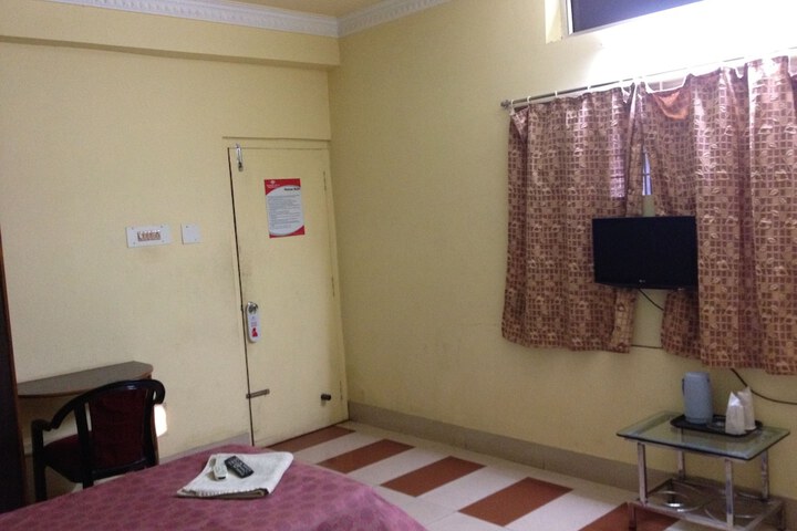 Room 6 of 7