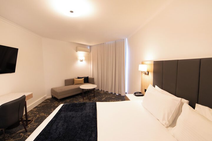 Room 21 of 76