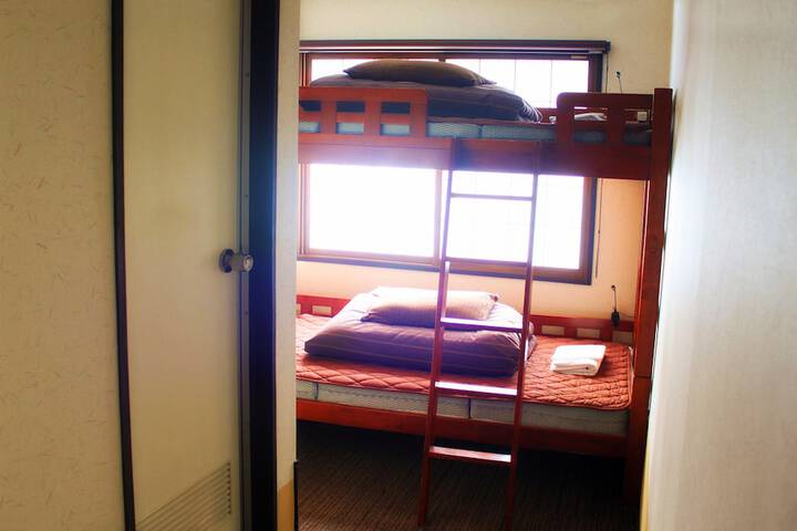 Room 20 of 64