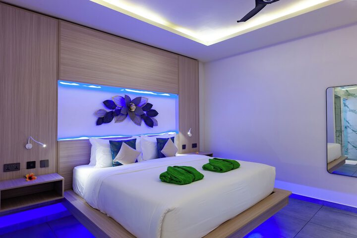 Room 8 of 50