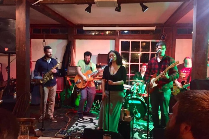 Entertainment 75 of 109