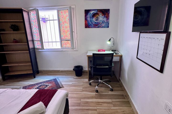 Room 77 of 114