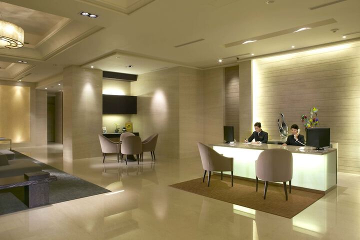 Hotel 2 of 34