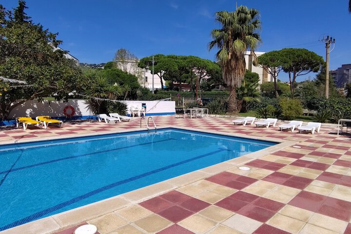 Hotel with Pool
