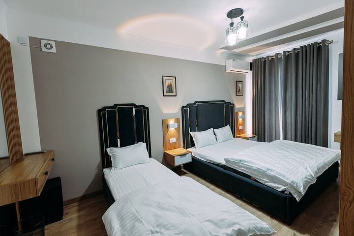 Room 7 of 49