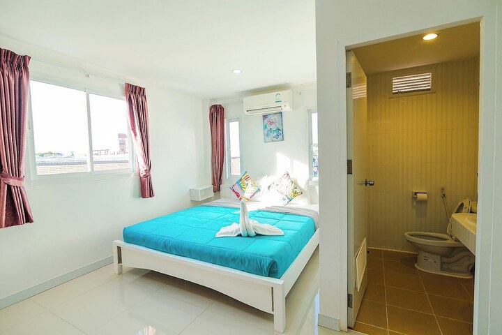 Room 19 of 114