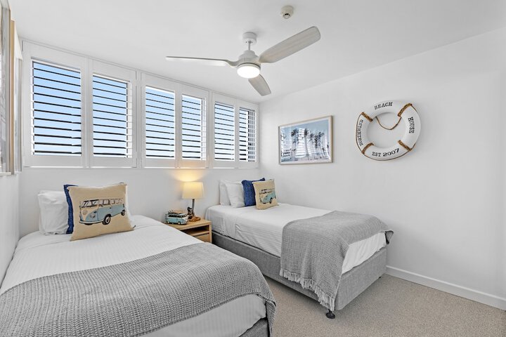 Room 3 of 168