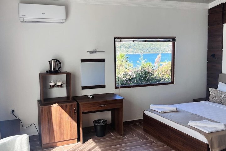 Room 13 of 40