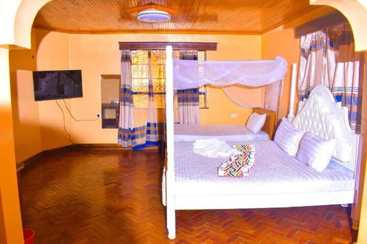 Room 4 of 23