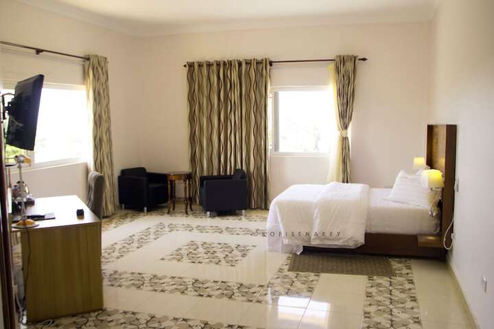 Room 21 of 100