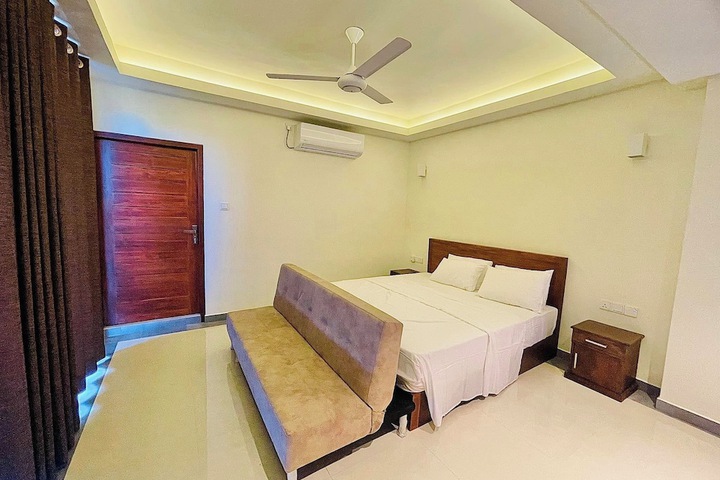Room 19 of 34