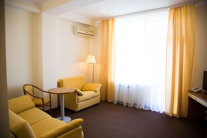 Room 17 of 71