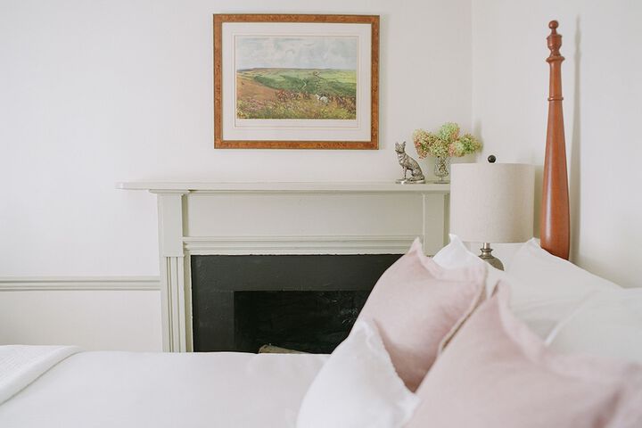 Room 15 of 176