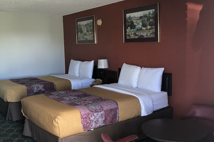 2 Double Beds (8 of 51)