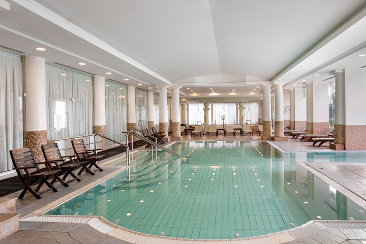 Pool 68 of 130